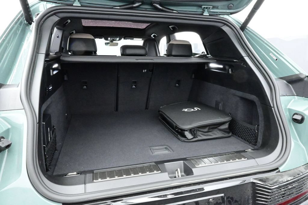 New 2026 Porsche Cayenne Electric AWD/4WD image 10