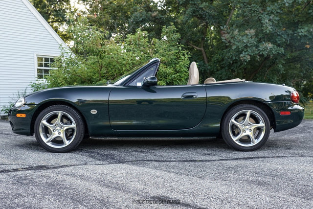 Used 2001 MAZDA MX-5 Miata RWD image 3