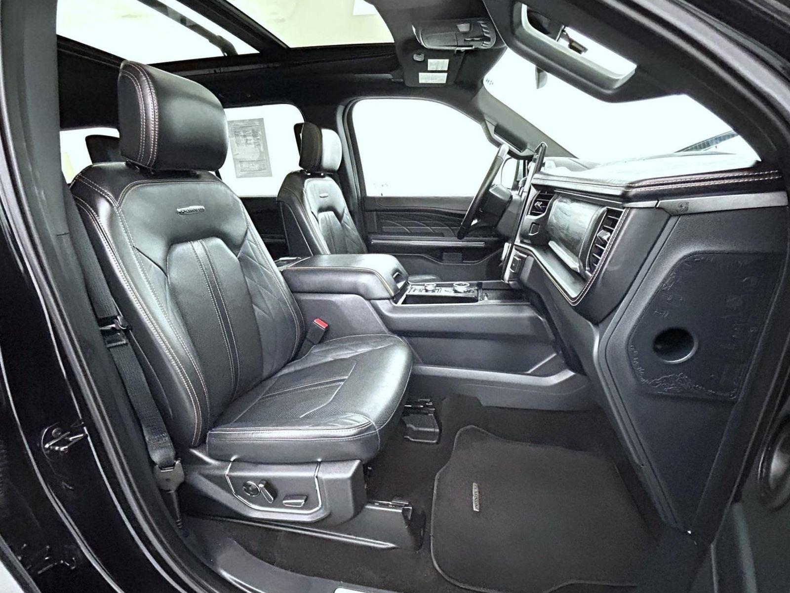 Used 2023 Ford Expedition Max Platinum AWD/4WD image 16