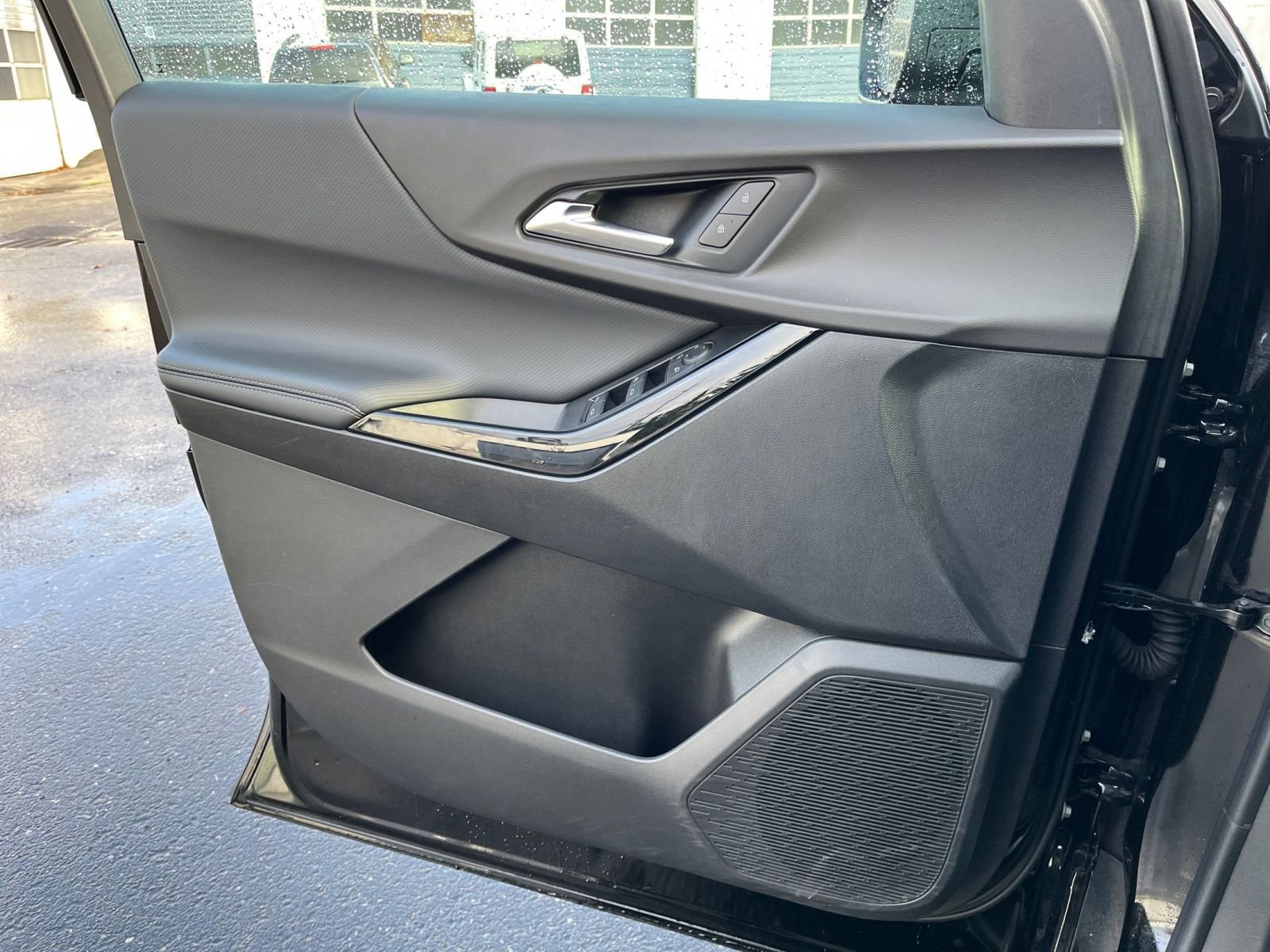 Used 2025 Chevrolet Equinox LT image 21