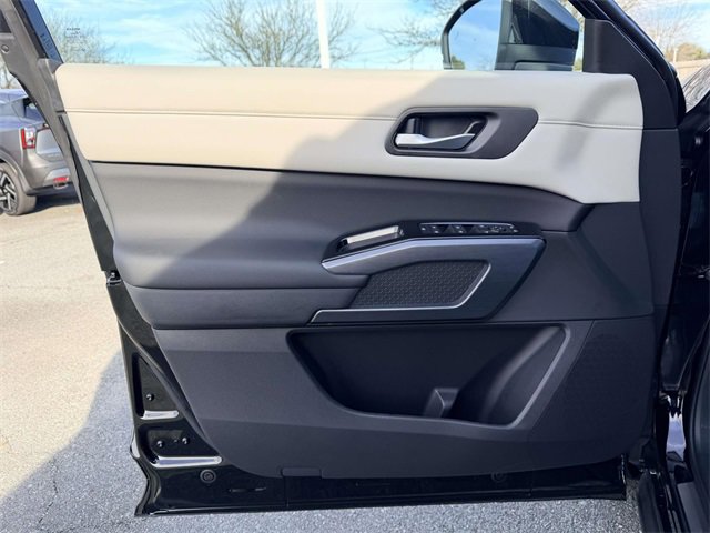 New 2025 Nissan Pathfinder SL w/ Lighting Package (N92) image 14