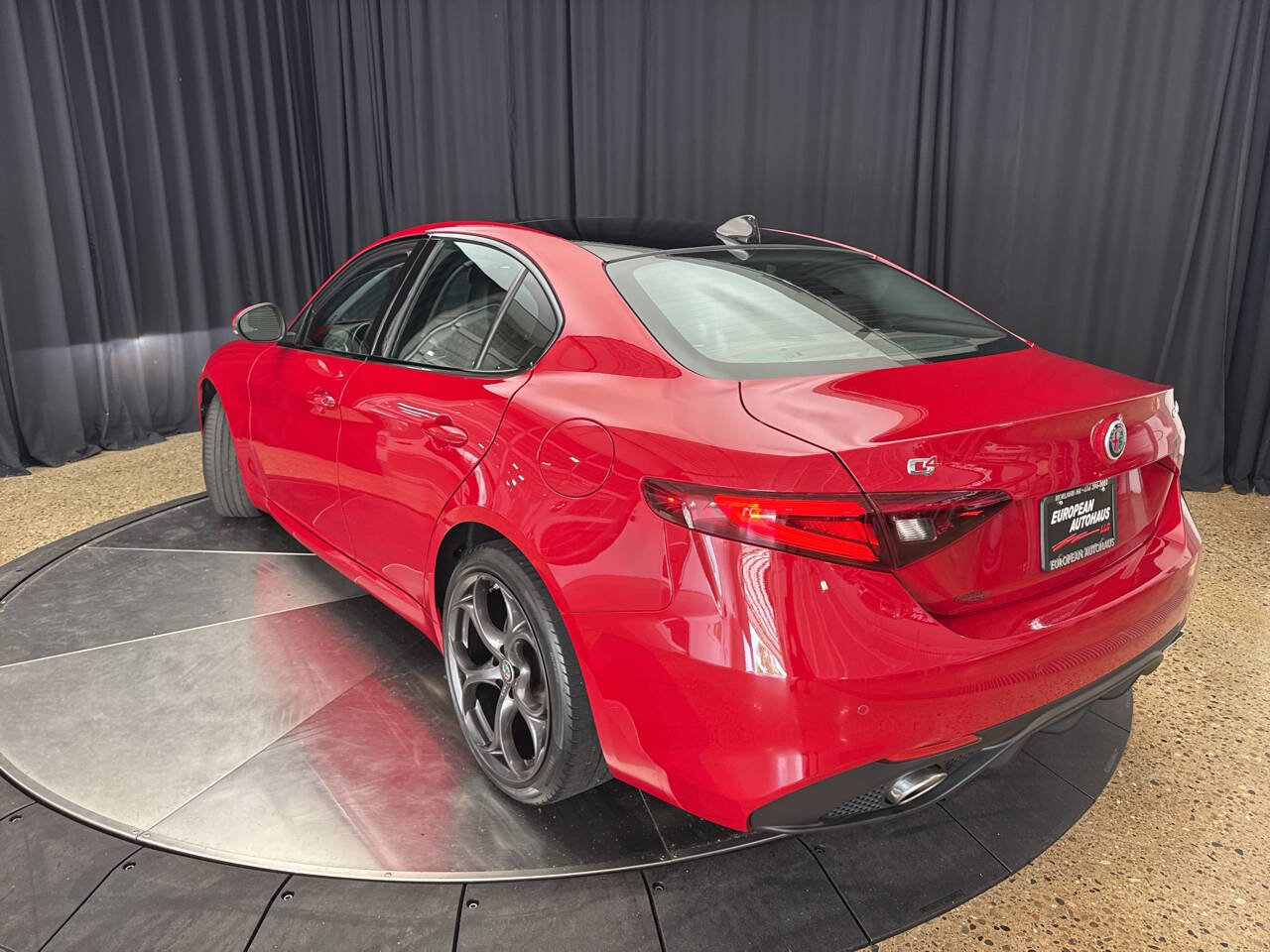 Used 2019 Alfa Romeo Giulia Ti Sport w/ Quick Order Package 22S Sport image 6