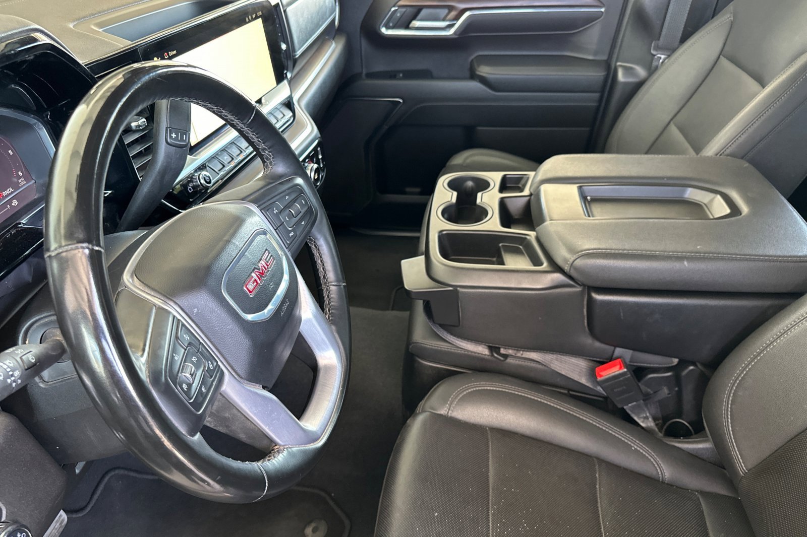 Used 2024 GMC Sierra 1500 SLT image 9