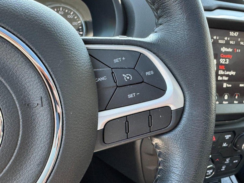 Used 2023 Jeep Renegade Altitude w/ Sun/Sound Group AWD/4WD image 19