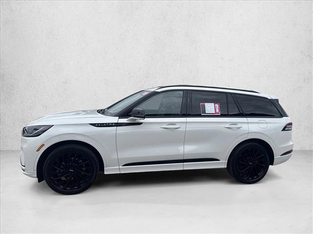 Used 2025 Lincoln Aviator Reserve w/ Equipment Group 201A AWD/4WD image 2