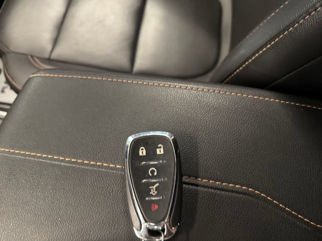 Used 2020 Chevrolet Traverse RS AWD/4WD image 17