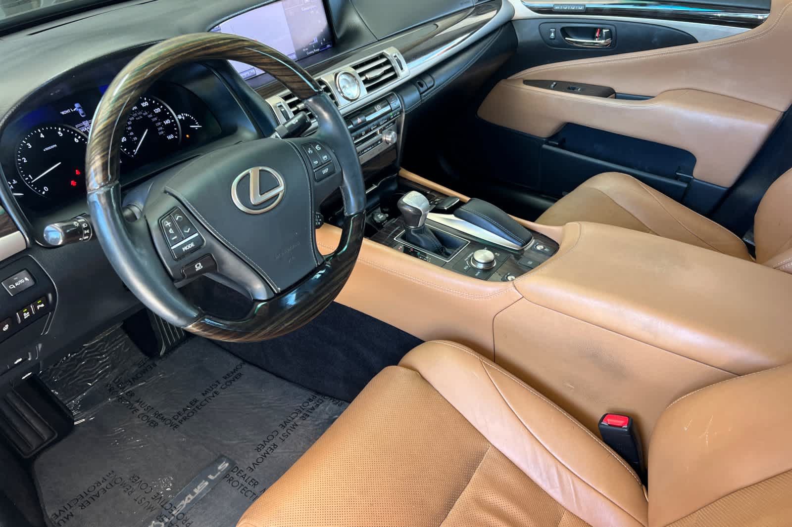 Used 2014 Lexus LS 460 w/ Comfort Package RWD image 11