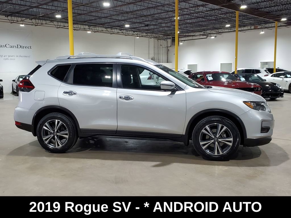 Used 2019 Nissan Rogue SV w/ Premium Package image 5