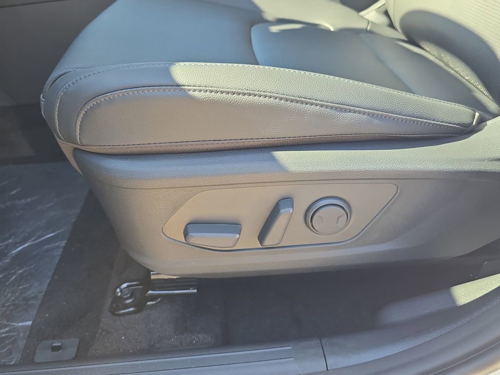 New 2026 Kia Sportage EX image 21