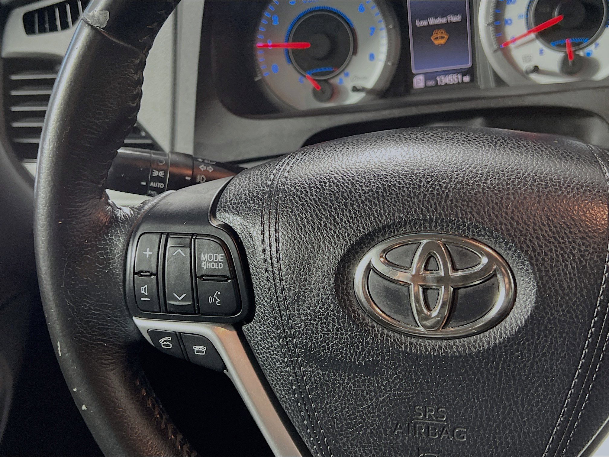 Used 2015 Toyota Sienna SE w/ SE Preferred Package image 19