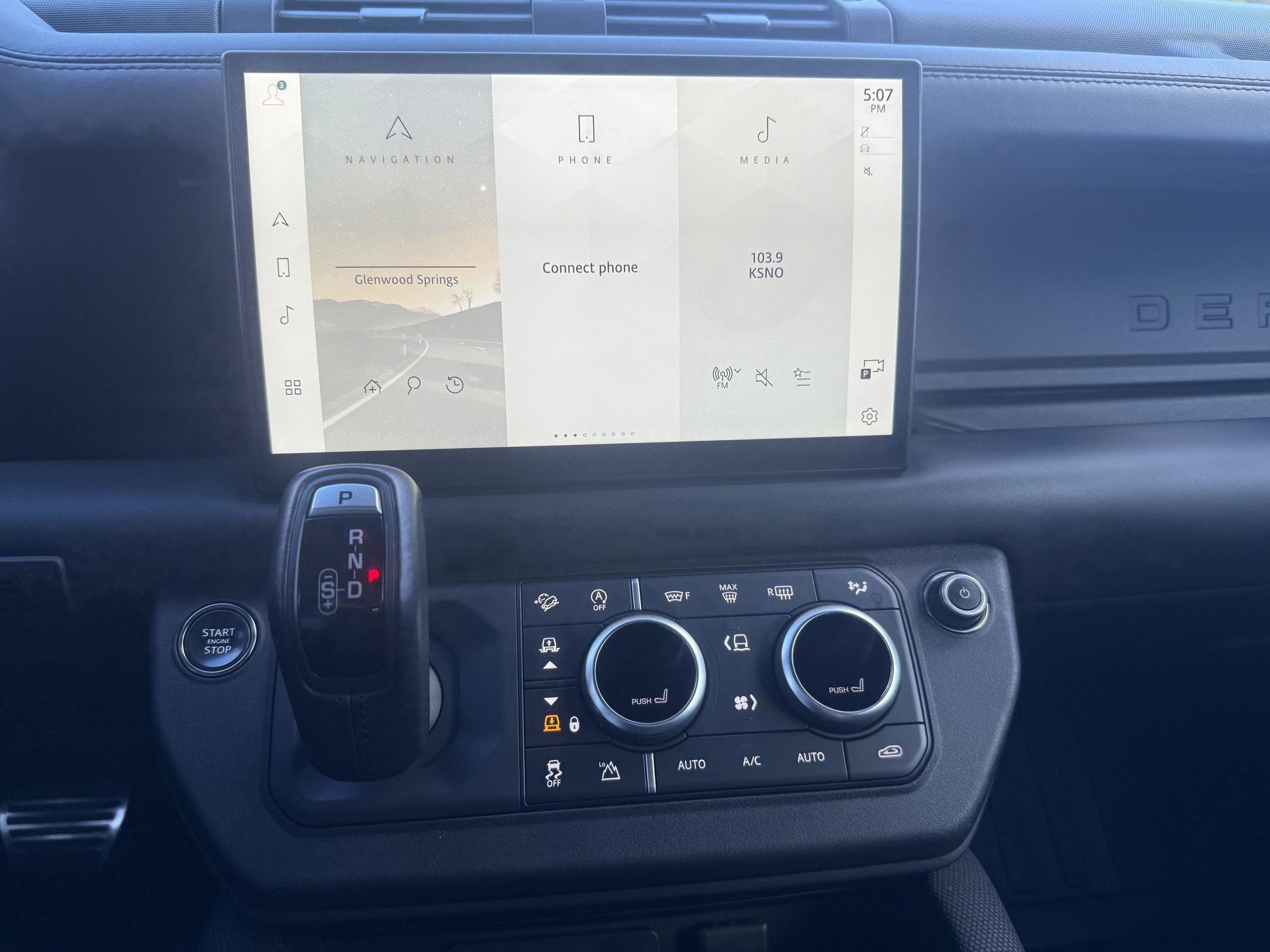 Certified 2023 Land Rover Defender 110 V8 image 26