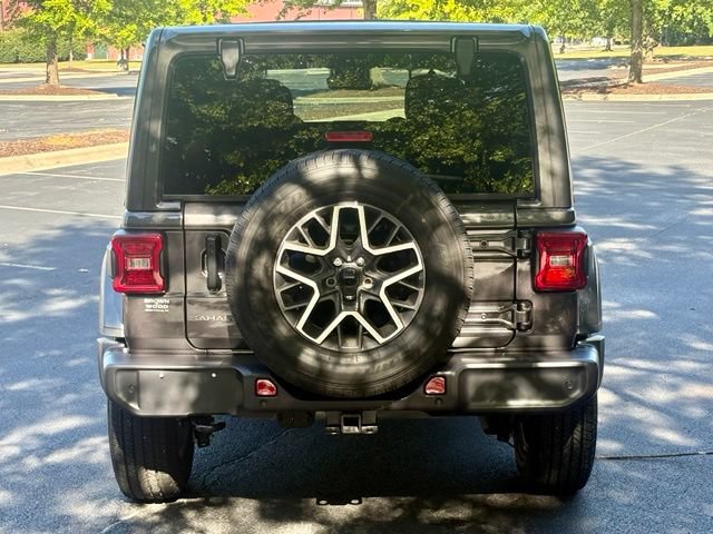 Used 2025 Jeep Wrangler Unlimited Sahara AWD/4WD image 6