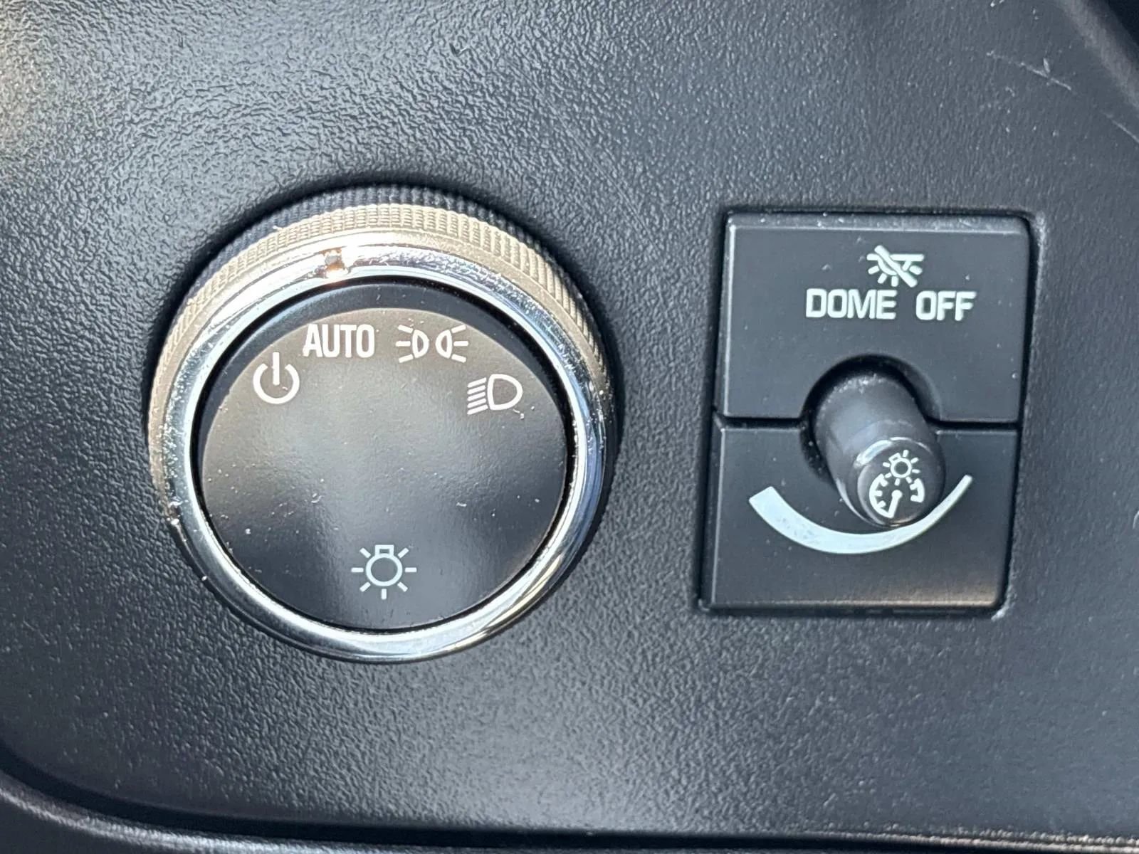 Used 2015 Chevrolet Express 2500 image 7