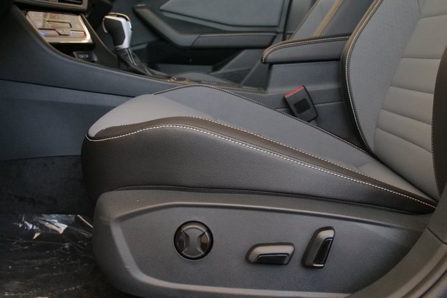 New 2026 Volkswagen Jetta SE image 11