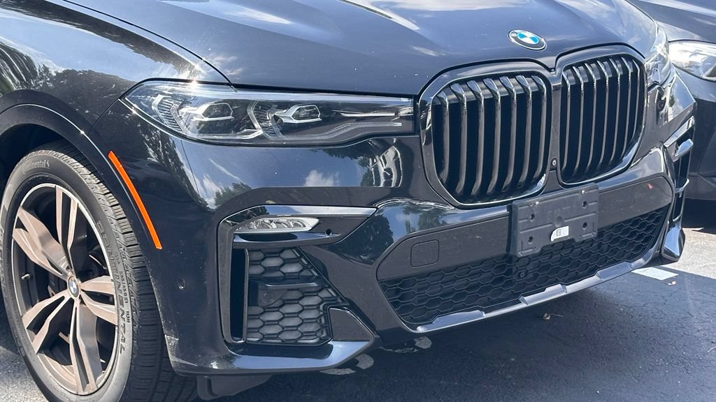 Used 2021 BMW X7 xDrive40i w/ M Sport Package AWD/4WD image 2