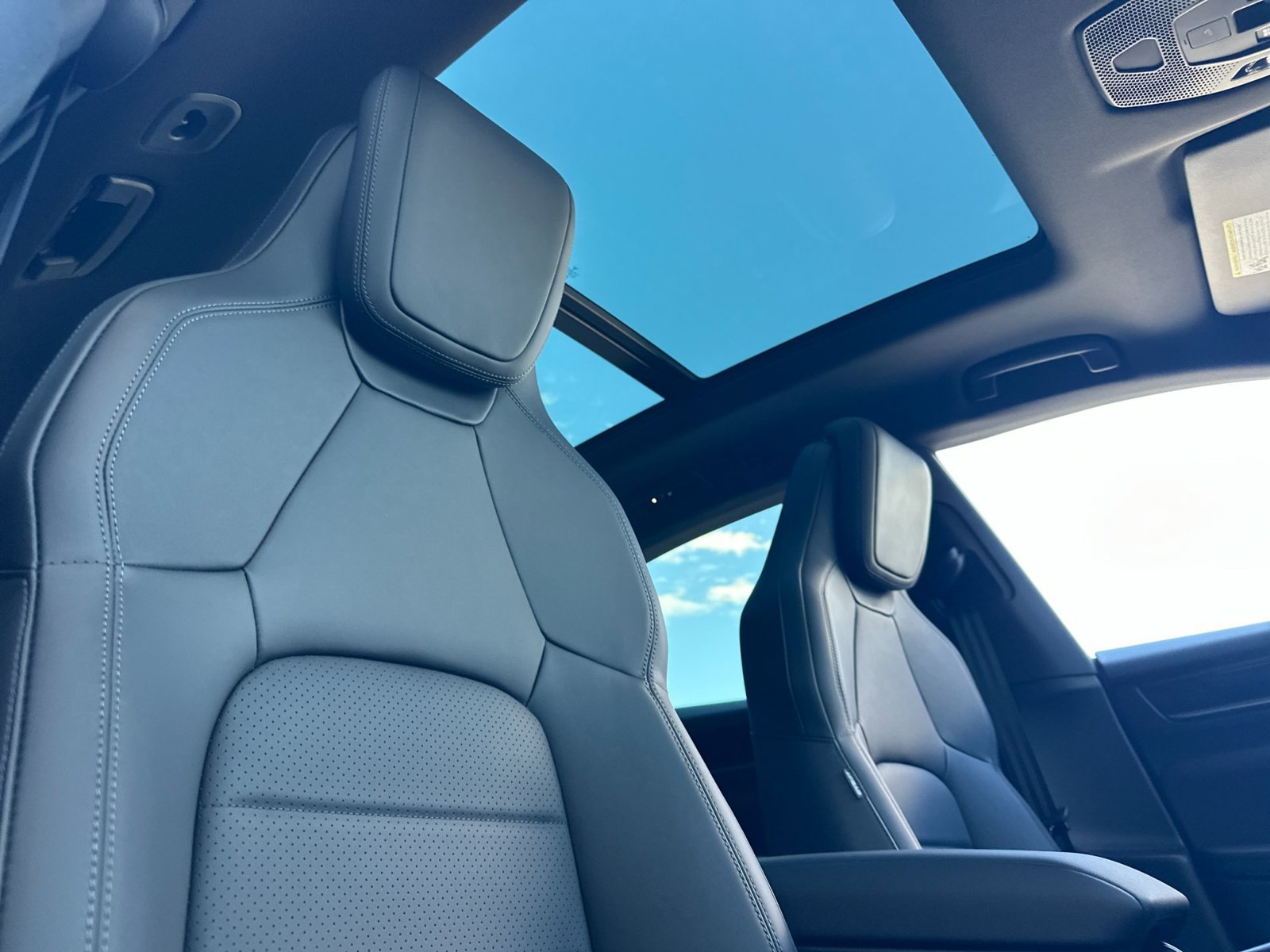New 2026 Porsche Macan 4 Electric AWD/4WD image 20