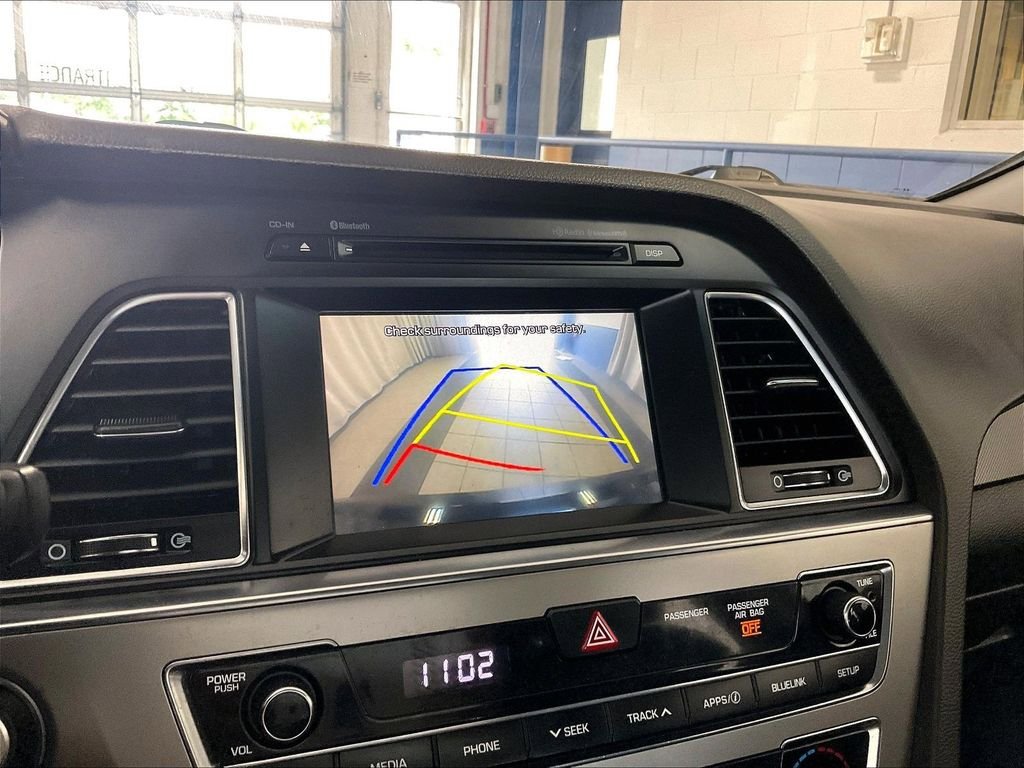 Used 2016 Hyundai Sonata Sport w/ Option Group 02 FWD image 19
