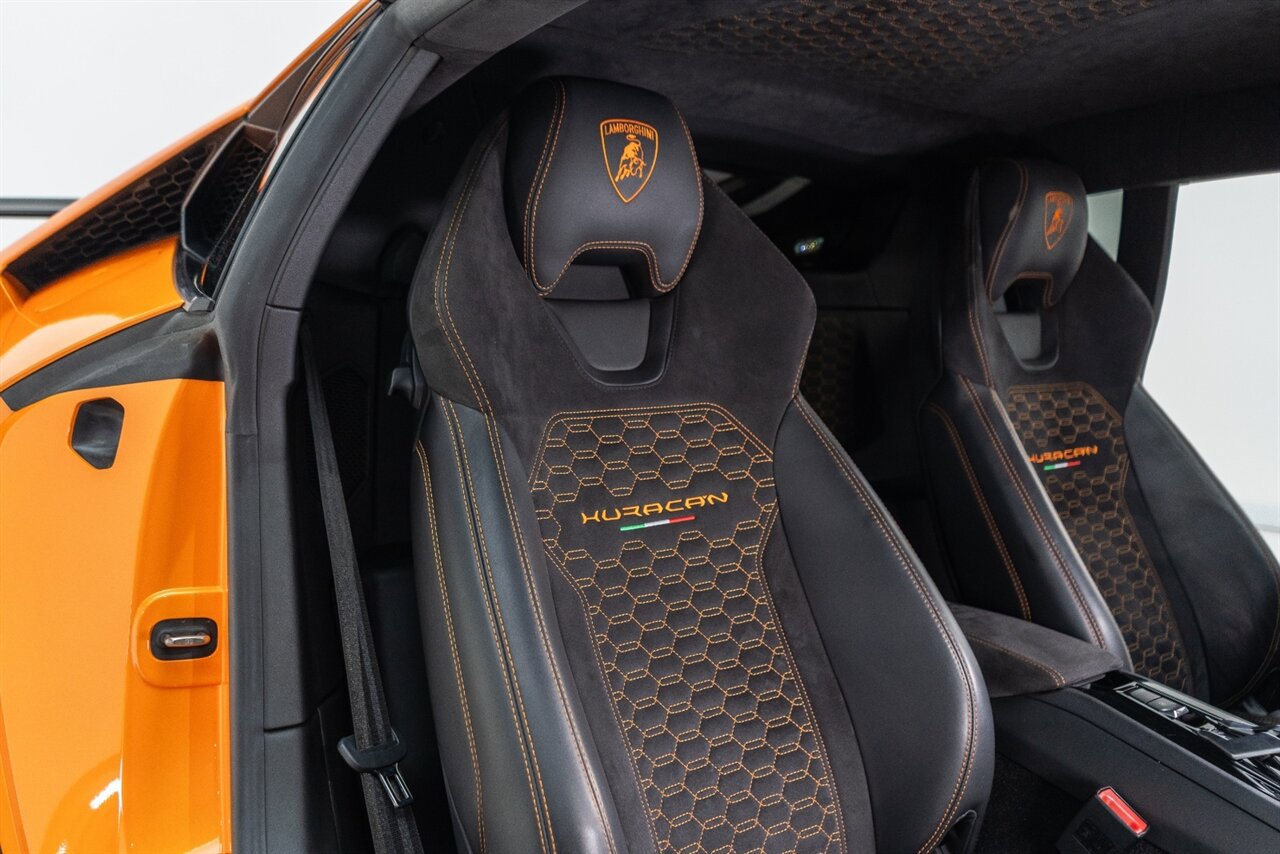 Used 2017 Lamborghini Huracan LP 610-4 AWD/4WD image 30