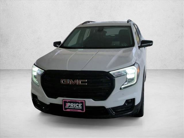 Used 2024 GMC Terrain SLT w/ Infotainment Package II AWD/4WD image 3