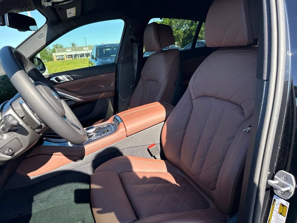 Used 2026 BMW X6 xDrive40i w/ Executive Package AWD/4WD image 10