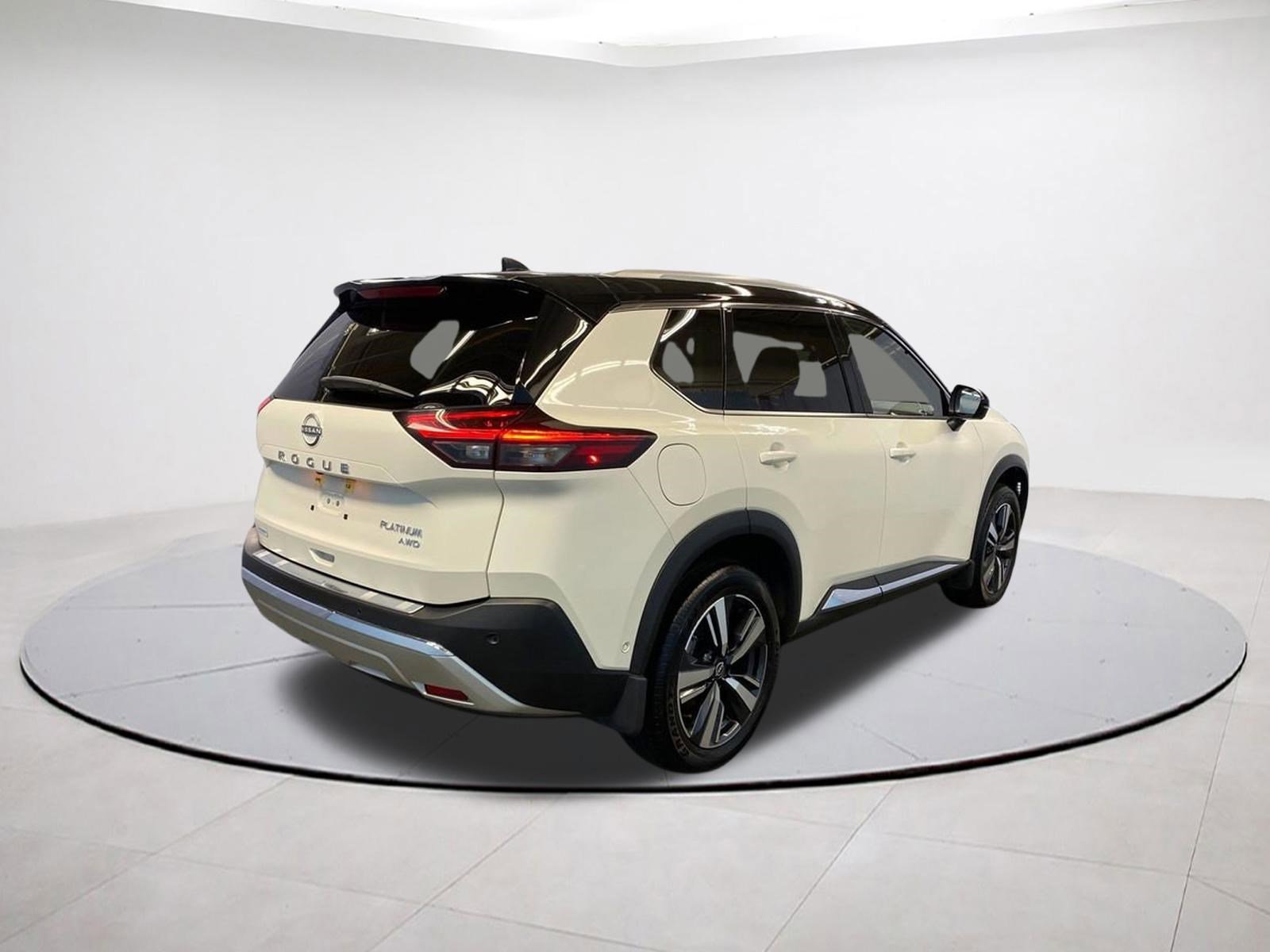Used 2023 Nissan Rogue Platinum w/ Platinum Premium Package AWD/4WD image 7