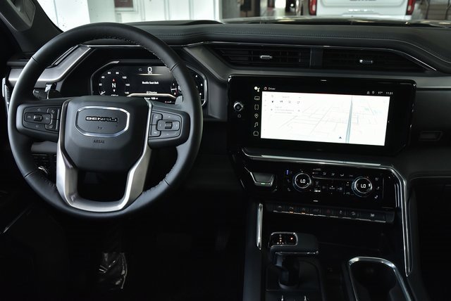 Used 2024 GMC Sierra 1500 Denali w/ Technology Package image 33