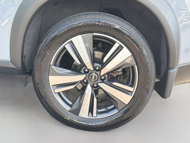 Used 2022 Nissan Rogue Platinum w/ Head-Up Display Package AWD/4WD image 30