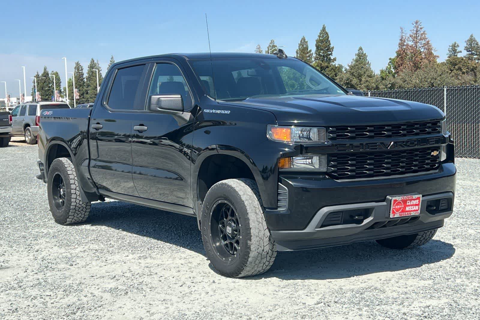 Used 2021 Chevrolet Silverado 1500 Custom w/ Safety Confidence Package AWD/4WD image 10