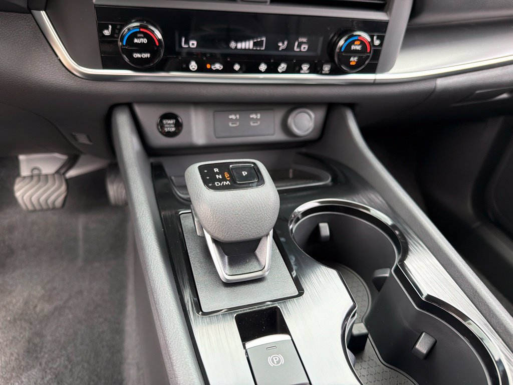 New 2026 Nissan Rogue Dark Armor AWD/4WD image 12