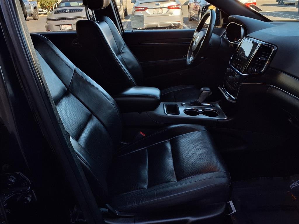 Used 2019 Jeep Grand Cherokee Limited w/ Luxury Group II image 24