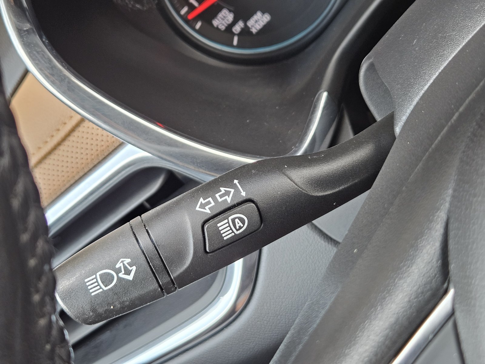 Used 2019 Chevrolet Equinox Premier FWD image 26