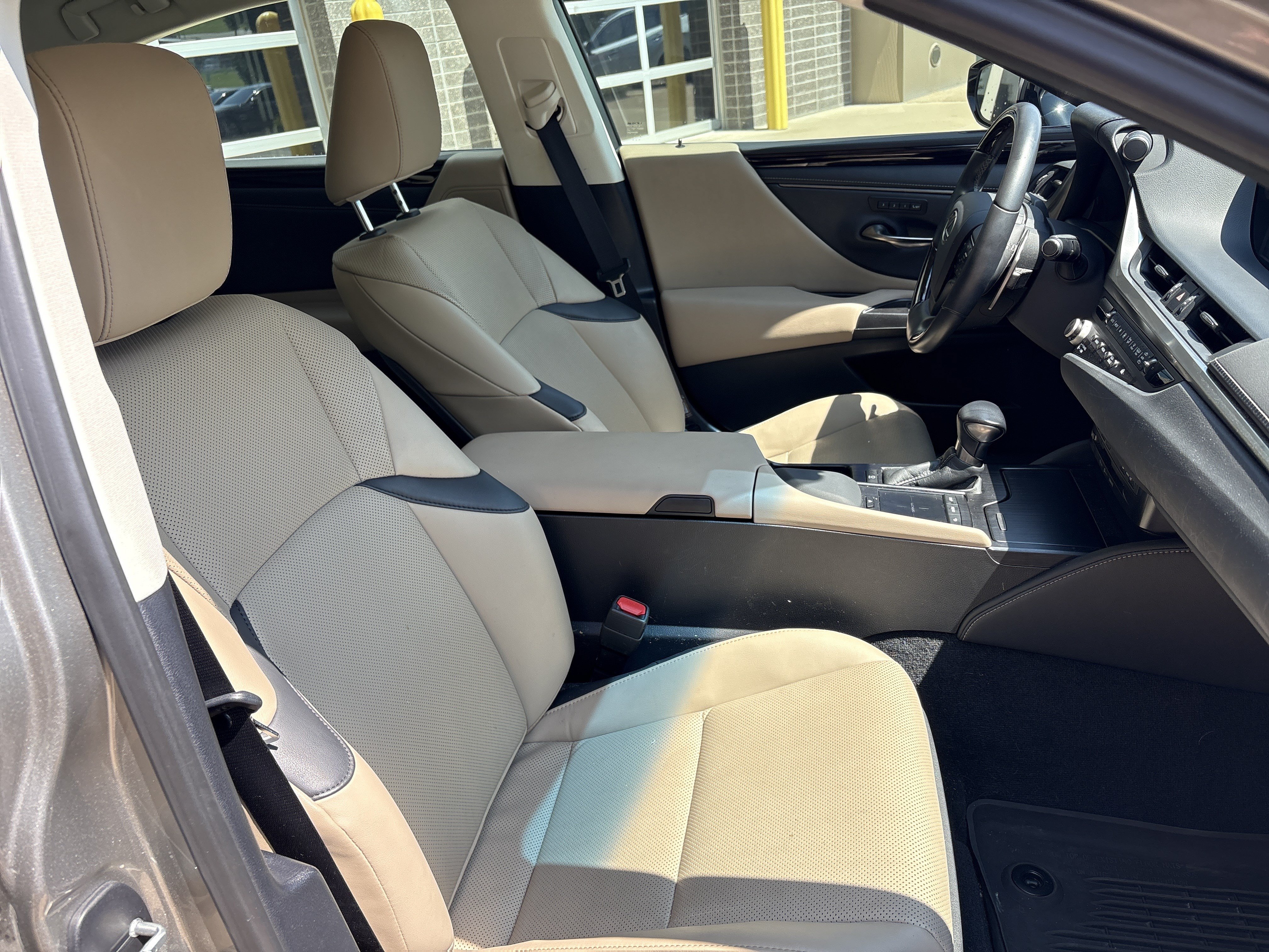 Certified 2021 Lexus ES 350 w/ Premium Package FWD image 33