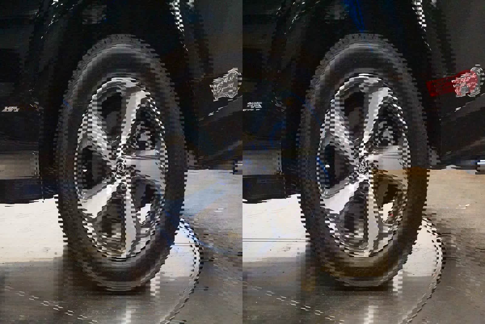 Used 2024 Toyota RAV4 SE image 10