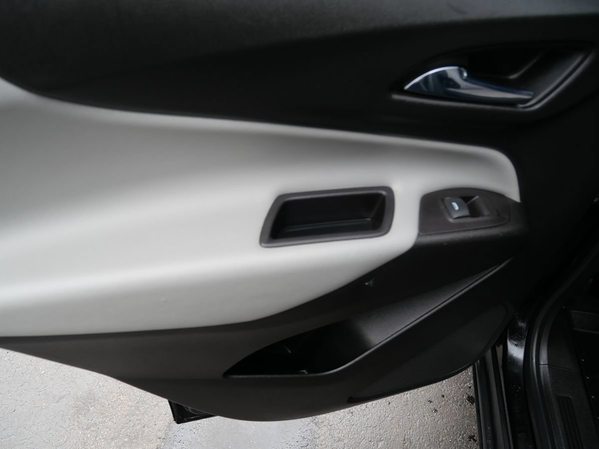 Used 2021 Chevrolet Equinox LS AWD/4WD image 24