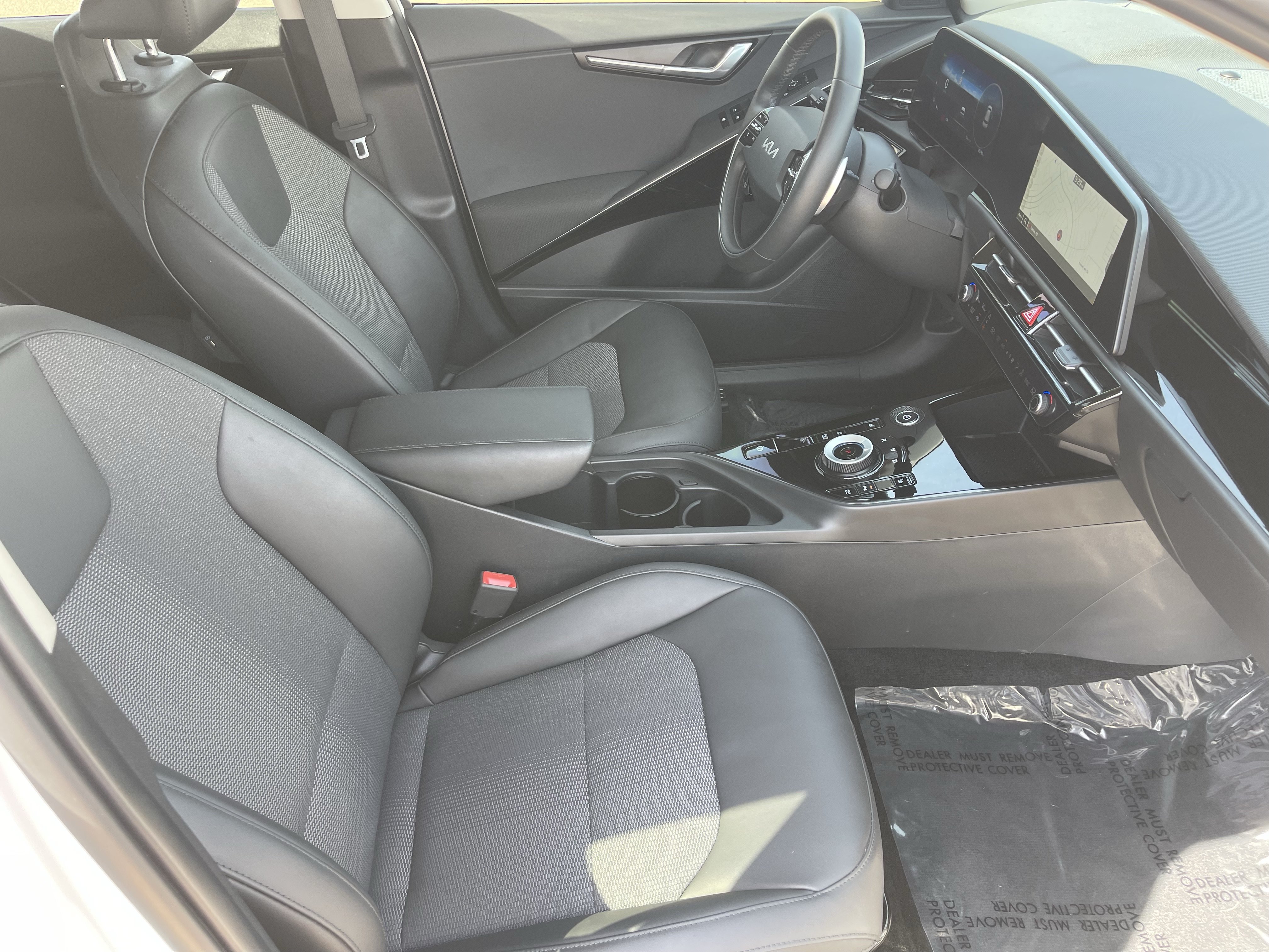 Certified 2023 Kia Niro Wind w/ Wind Preserve Package FWD image 9