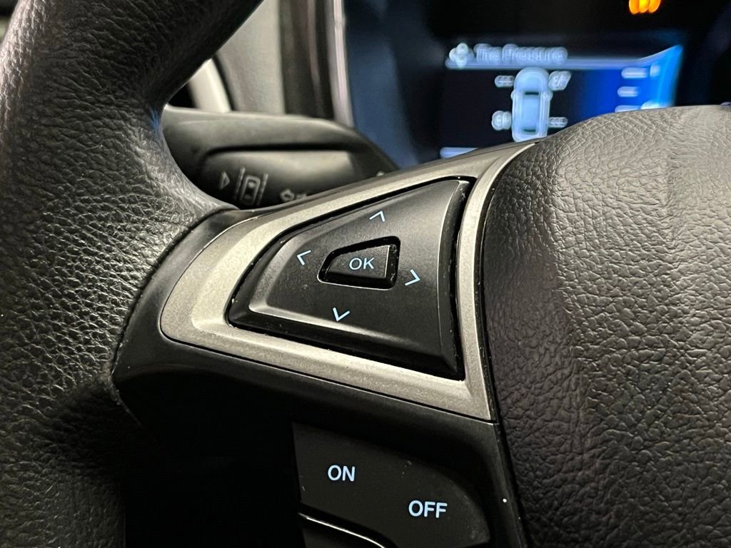 Used 2020 Ford Fusion SE FWD image 22