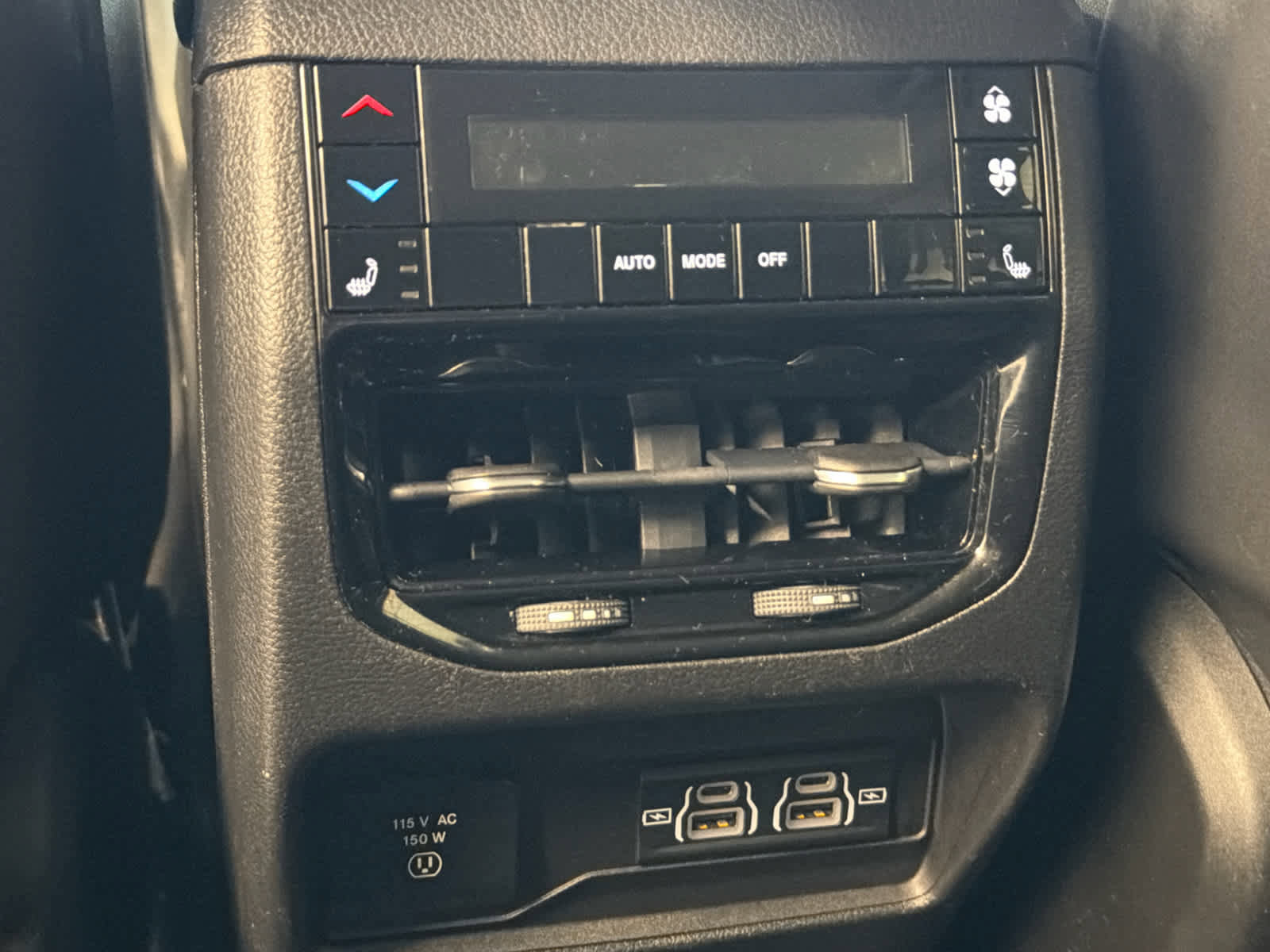 Used 2022 Jeep Grand Cherokee L Limited RWD image 23