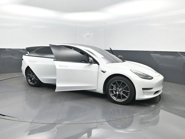 Used 2019 Tesla Model 3 Mid Range RWD image 31