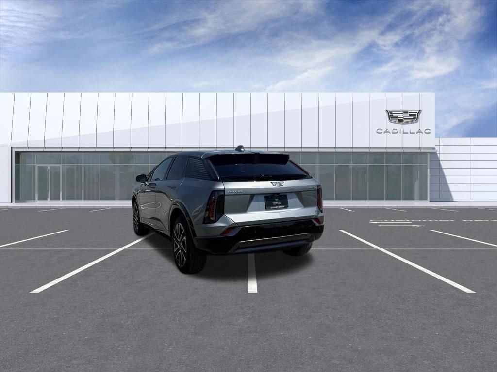 Certified 2025 Cadillac Optiq Sport 2 w/ LPO, Floor Liner Package AWD/4WD image 11