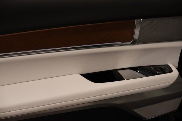 New 2026 Cadillac Vistiq Sport image 25