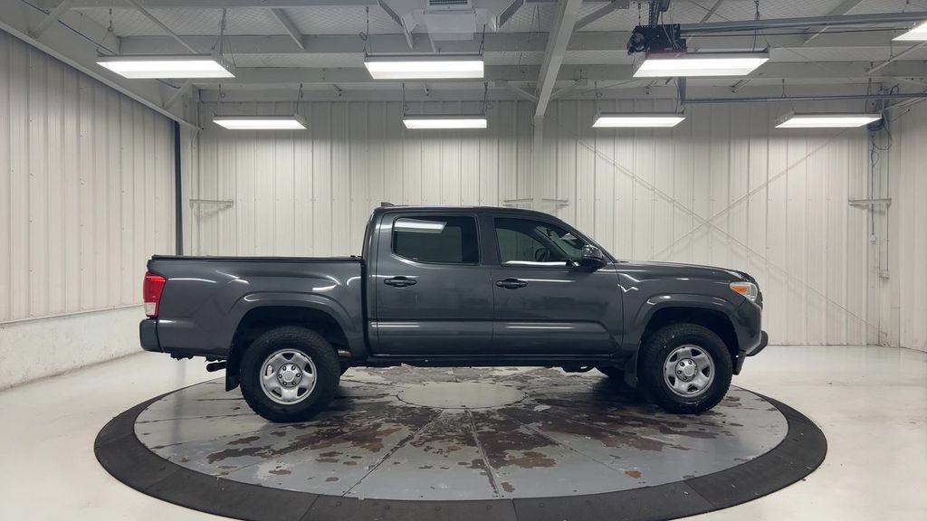 Used 2017 Toyota Tacoma SR w/ Tow Package AWD/4WD image 9