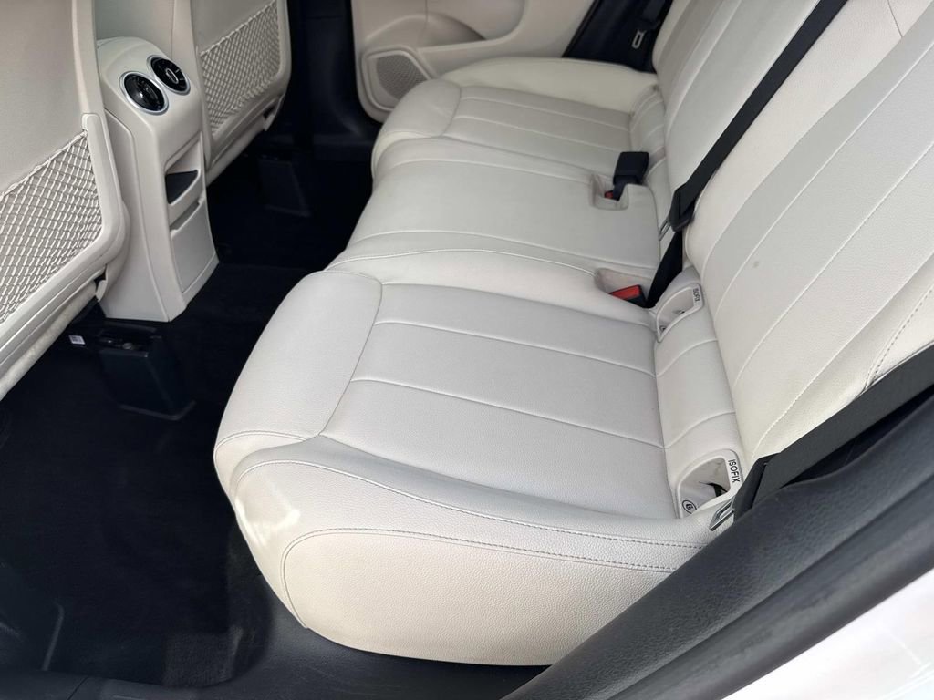 Used 2021 Mercedes-Benz GLA 250 4MATIC image 16