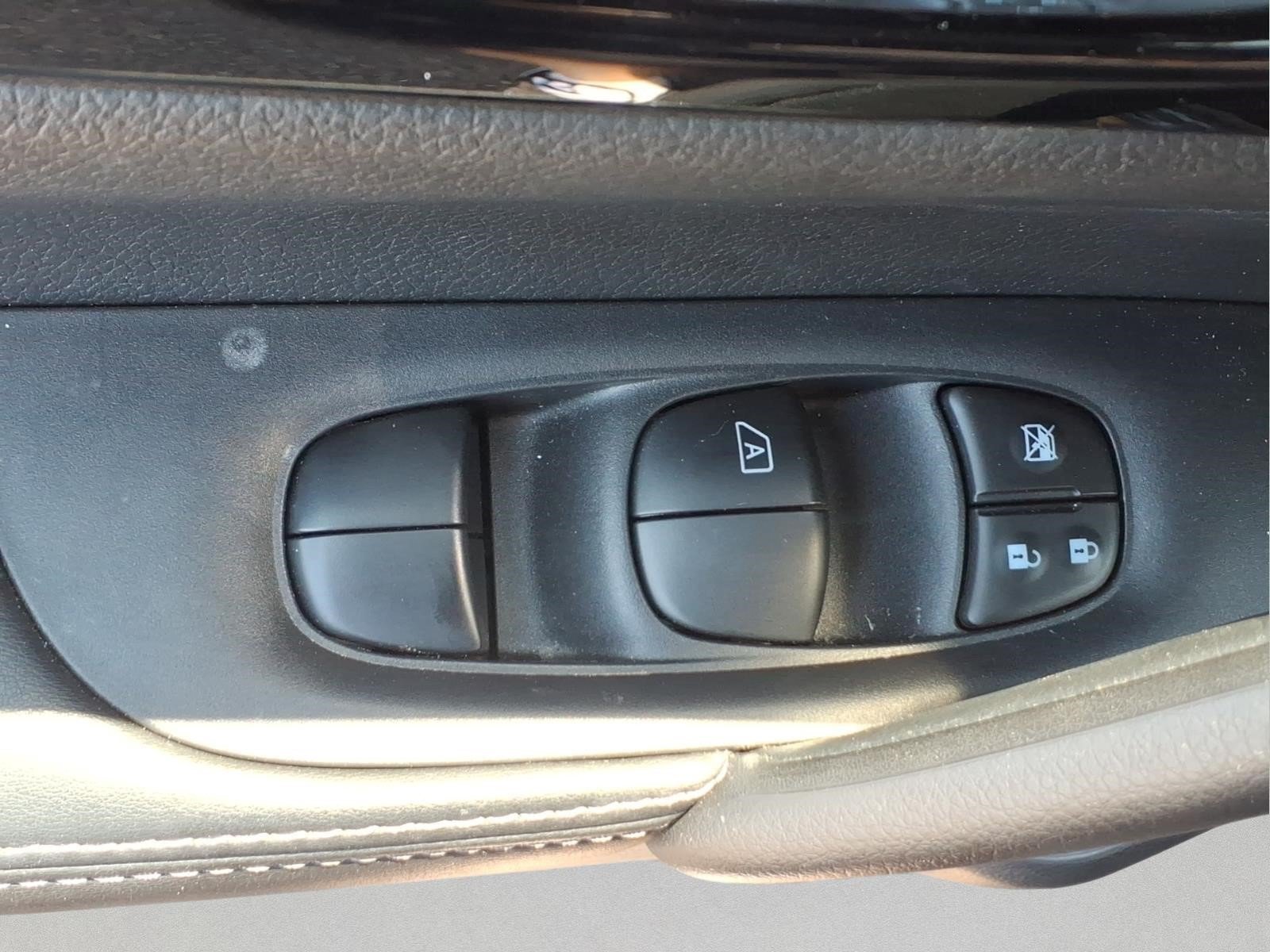 Certified 2022 Nissan Rogue Sport SL w/ Premium Package AWD/4WD image 25