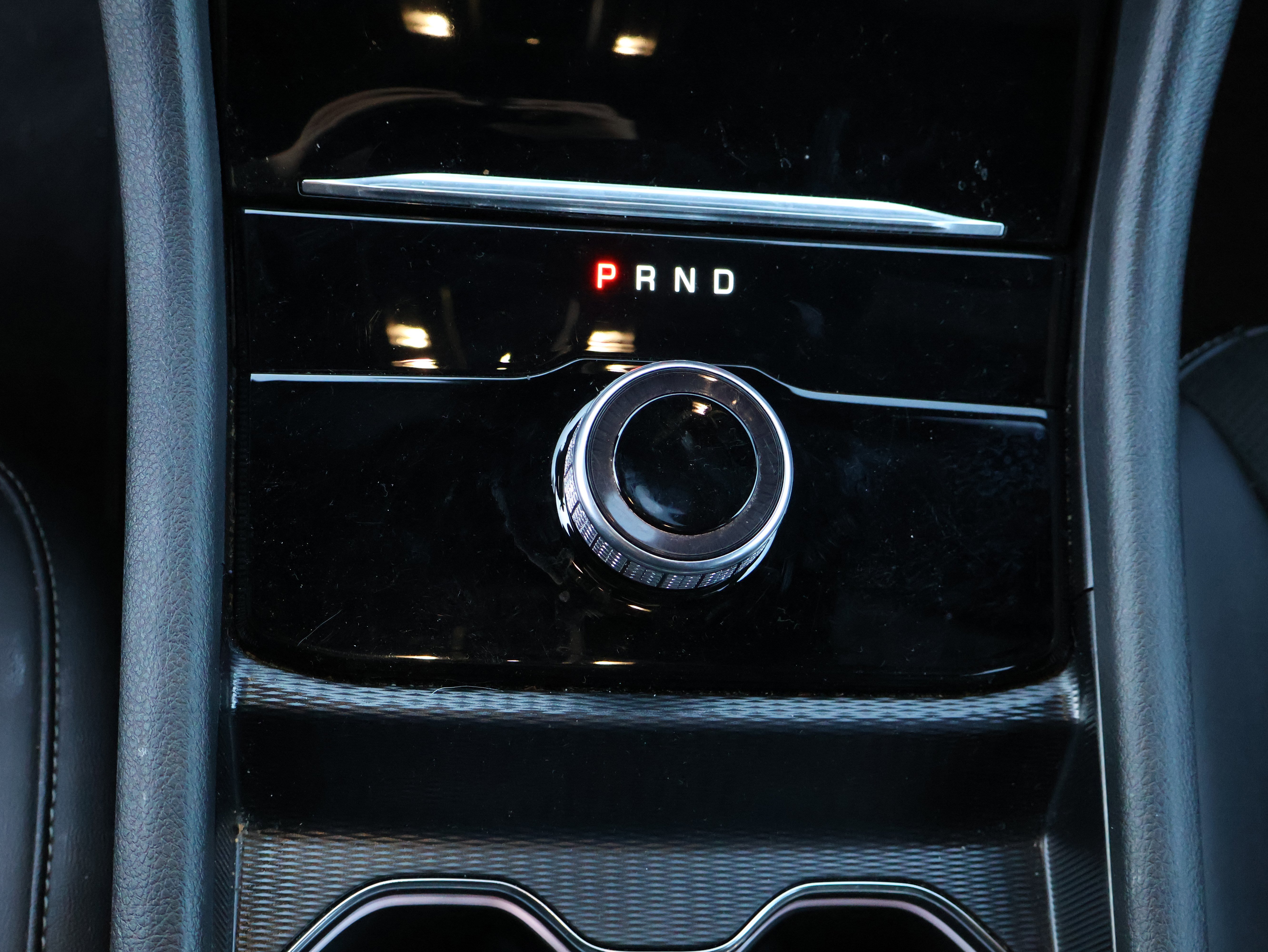 Used 2025 Jeep Grand Cherokee Altitude AWD/4WD image 33