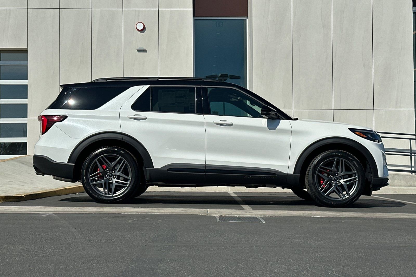 New 2025 Ford Explorer ST w/ Sun And Sound Package image 2