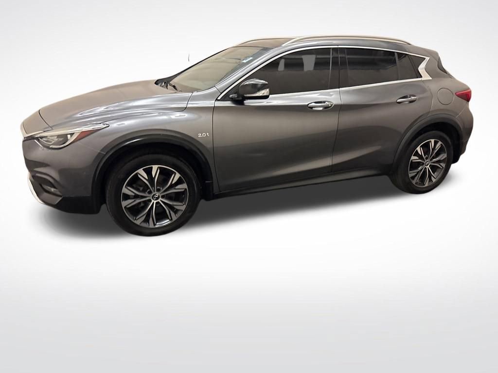 Used 2018 INFINITI QX30 Premium w/ Navigation Package AWD/4WD image 9