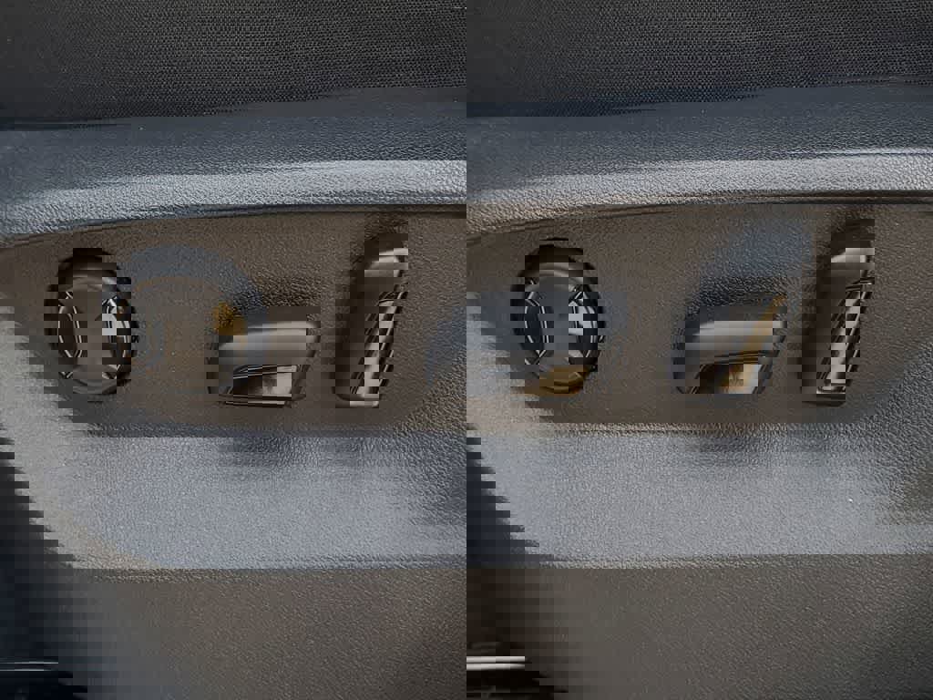 Used 2023 Volkswagen Atlas Cross Sport SE w/ Black Wheel Package image 20