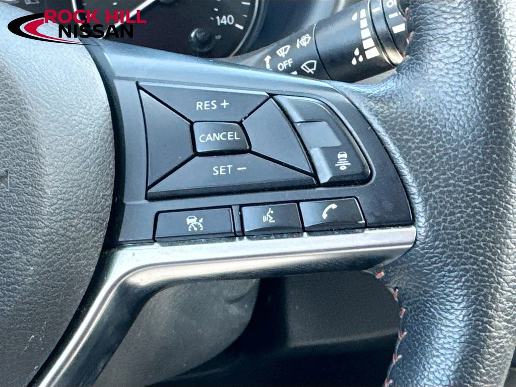 Used 2023 Nissan Kicks SR w/ SR Premium Package image 11