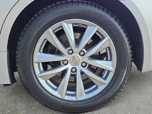 Used 2015 INFINITI Q50 Premium w/ Navigation Package image 31