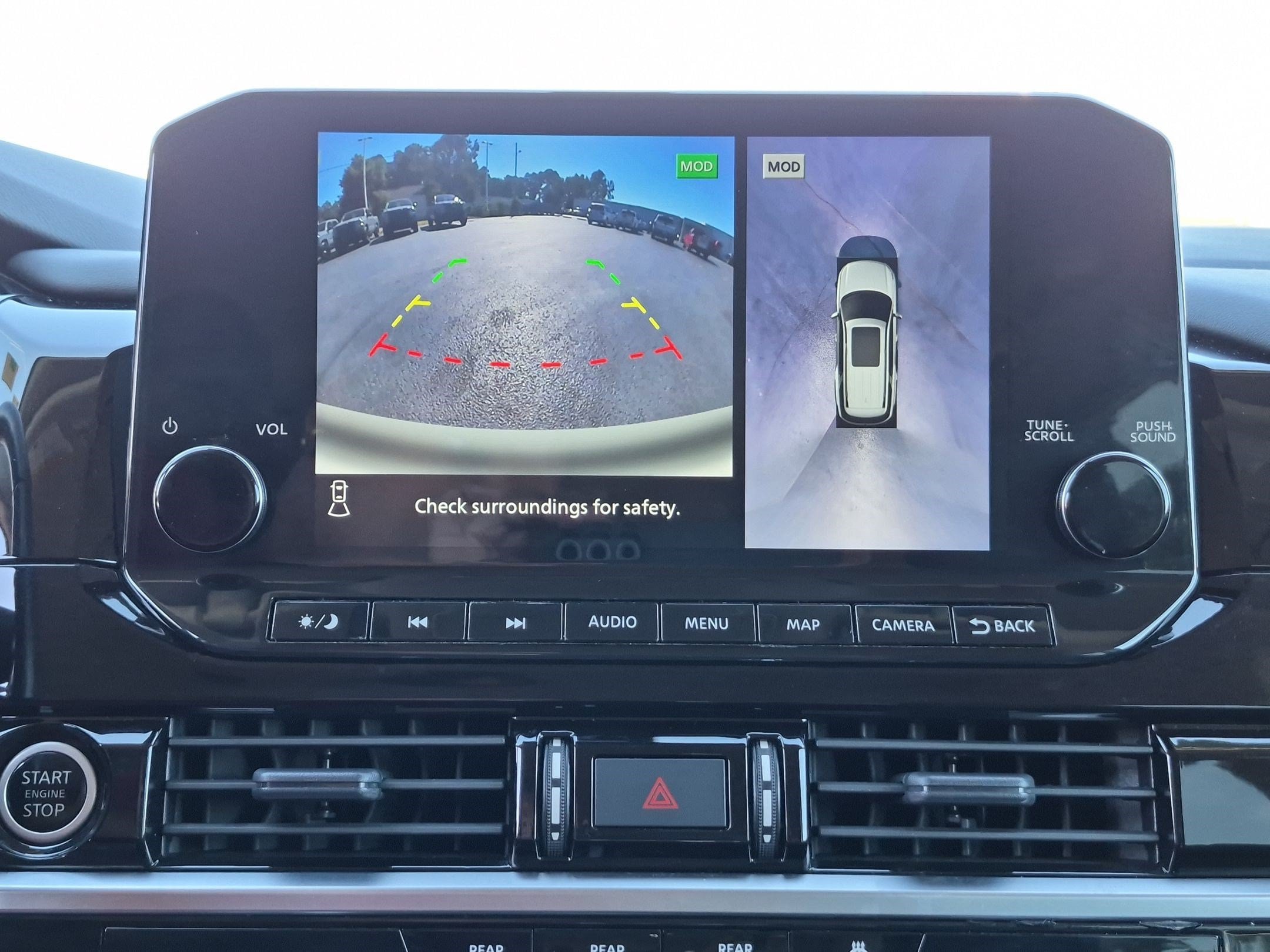 Used 2023 Nissan Pathfinder SL w/ Lighting Package (N92) FWD image 24